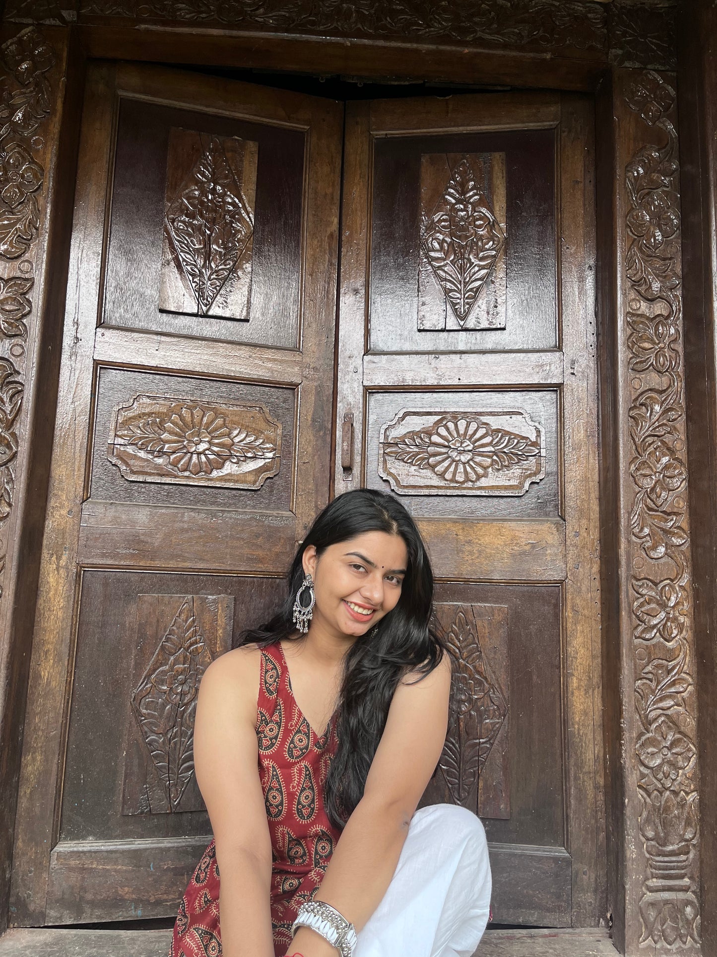 Aarvi Kurti