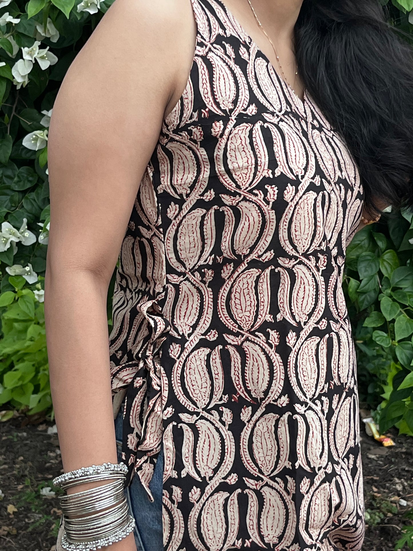 Meher Sleeveless Kurti