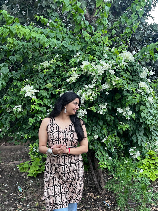 Meher Sleeveless Kurti
