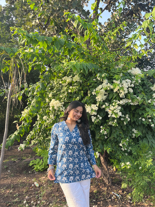 SIA Bell Sleeves Kurti